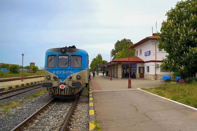 Se suspendă circulația trenurilor de călători pe relația Constanța - Mangalia