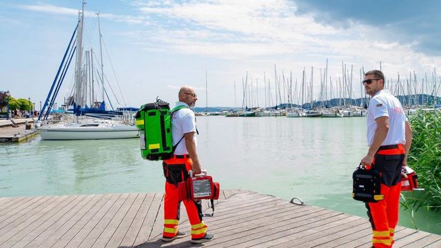 Sekély vízbe ugrott fejest, újra kellett éleszteni egy fiatal férfit