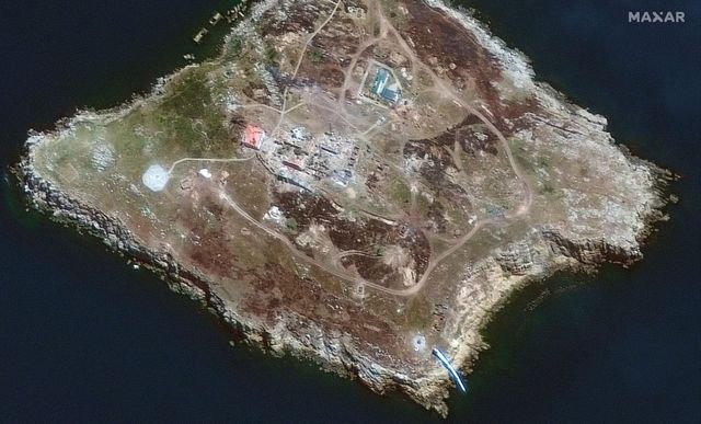 Ucraina acuză Rusia că a lansat bombe cu fosfor asupra Insulei Șerpilor