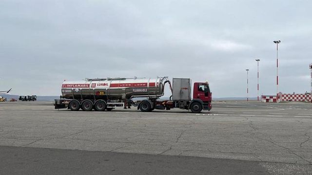 Junghietu: Statul vrea să preia controlul asupra infrastructurii Lukoil de la Aeroport