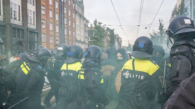 Israel despliega aviones de rescate en Ámsterdam tras el ataque a hinchas de fútbol