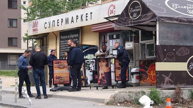 Жената, нападнала четирима души с нож във Варна, остава в ареста и ще бъде настанена в психиатрично заведение
