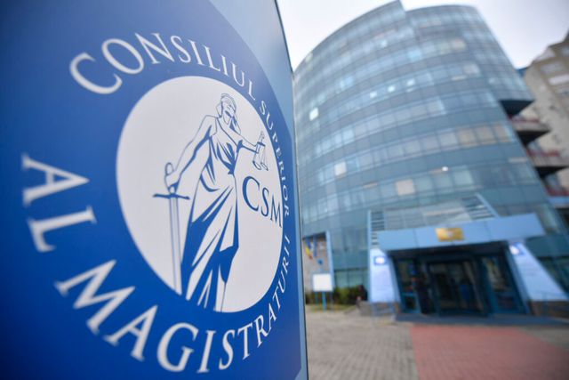 Aproape toți judecătorii reclamă o campanie împotriva Justiției