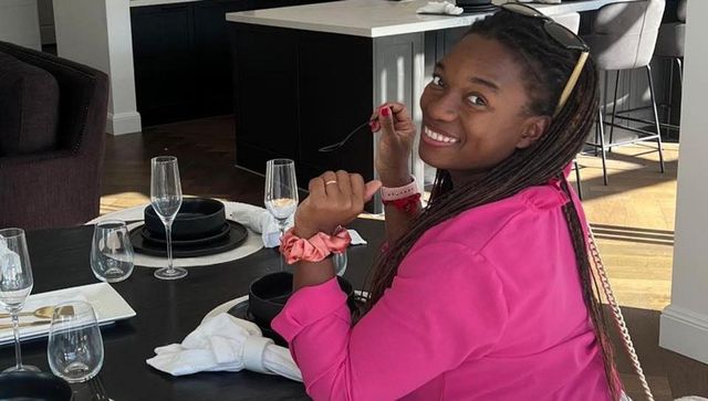Arrestata Bibi, l’ostetrica influencer è accusata della morte di un neonato