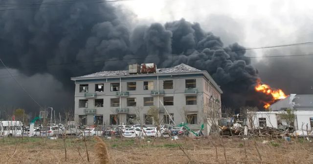 Při výbuchu továrny na pyrotechniku v Indii zemřelo 11 lidí, z toho osm dětí