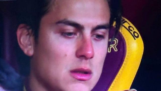 Infortunio Dybala in lacrime Roma-Cagliari, come sta e tutto quello che sappiamo