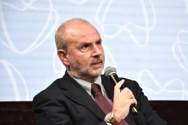 Vaccini, Schillaci revoca Nitag dopo polemica per nomina due membri sostenuti dai No Vax