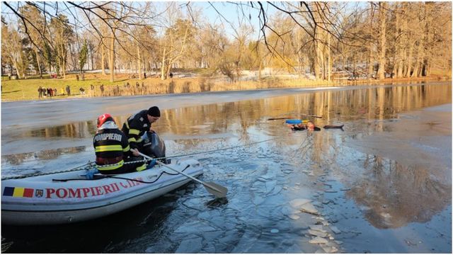 Un copil a căzut în lacul din Parcul Romanescu din Craiova. 6 bărbați au sărit să-l salveze, 2 nu au ieșit singuri