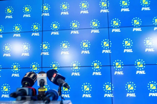 Tribunalul Ilfov a dispus suspendarea deciziilor luate de conducerea PNL privind nominalizarea lui Adrian Veștea ca premier