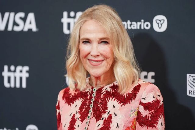 Morta Catherine O’Hara a 71 anni, attrice protagonista di “Mamma ho perso l’aereo”