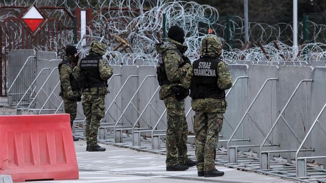 Polonia redeschide frontierele terestre cu Belarus