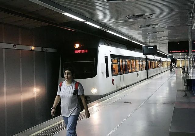Viola a una mujer en una parada de metro de Valencia tras seguirla al salir de una discoteca