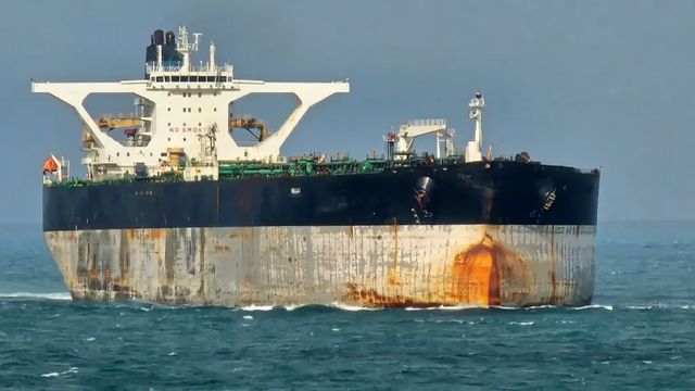 Rusko vyslalo ponorku, aby doprovodila tanker sledovaný Američany