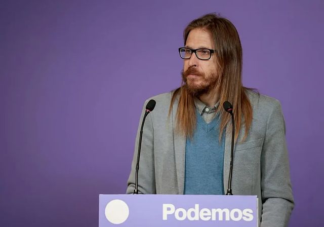 Podemos da un vuelco al trablero de la izquierda y se abre a pactar con Sumar