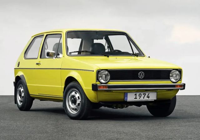 Volkswagen celebra 50 años del Golf actualizando su octava generación