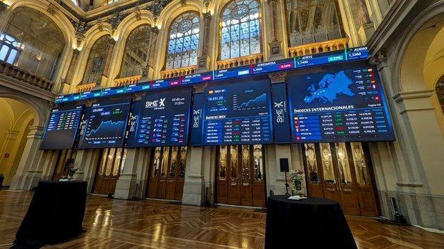 El Ibex marca máximos históricos impulsado por Inditex