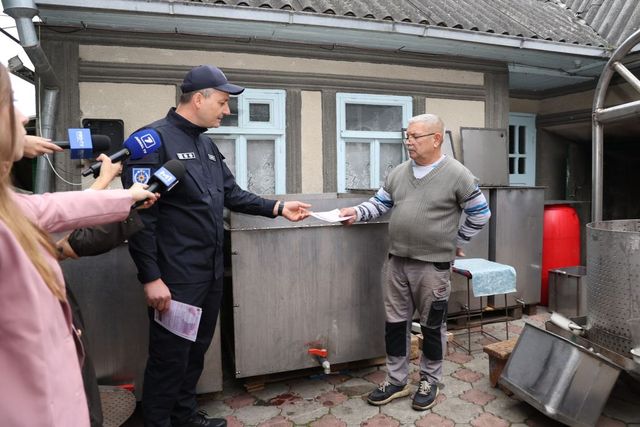 Salvatorii desfășoară activități de prevenire a intoxicațiilor cu dioxid de carbon