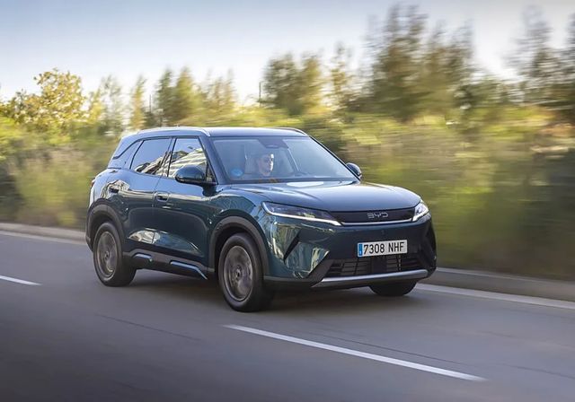 El BYD Atto 2 estrena versiones híbridas enchufables y una eléctrica de mayor autonomía