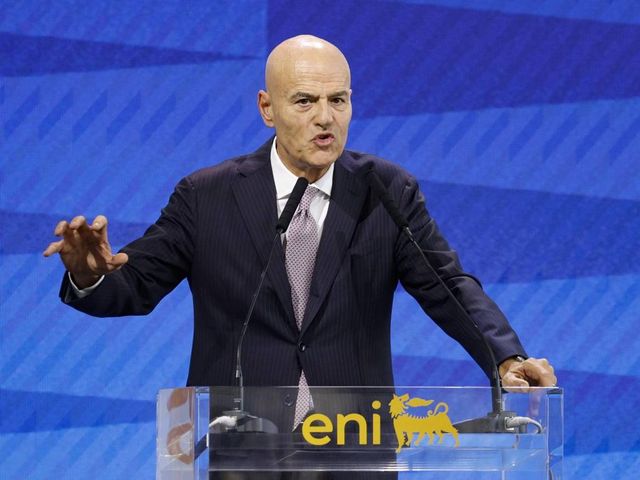 Eni, i conti sorprendono Piazza Affari