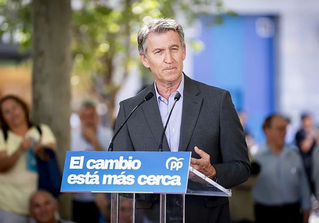 Feijóo martillea sobre el clavo de los socios: «El momento exige algo más que abstenerse del problema»