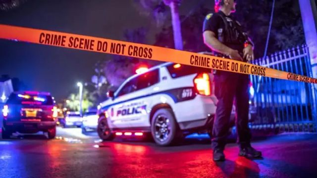 Un adolescente de 14 años asesina a sus padres en Florida y se entrega a la policía