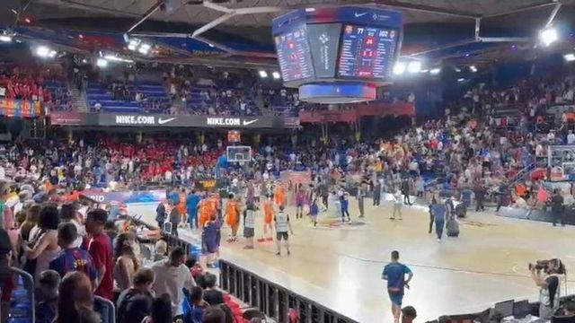El Palau explota ante la desidia del Barça ante el Valencia Basket