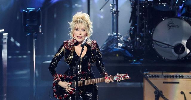 Odešla legenda. Zemřela Dolly Partonová, první dáma americké country