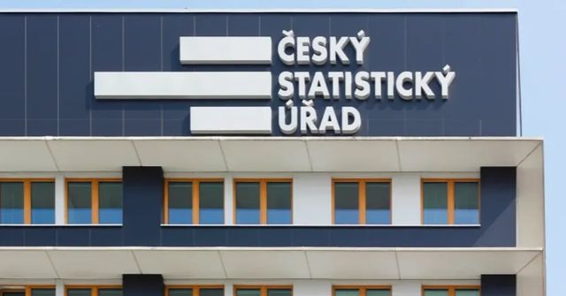 Růst české ekonomiky ve druhém čtvrtletí dosáhl 1,9 procenta, původní odhad byl mírně vyšší