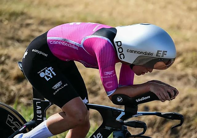 Polémica en el Tour de Francia: los jueces inspeccionan hasta los sujetadores de las ciclistas