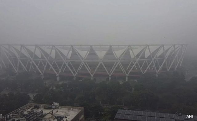 Delhi Weather Update: IMD issues orange alert as dense fog shrouds National Capital; train services hit