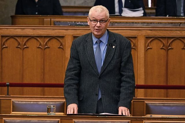 Négy alkotmánybírónak járt le a megbízatása, Polt Péter sem elnök többé
