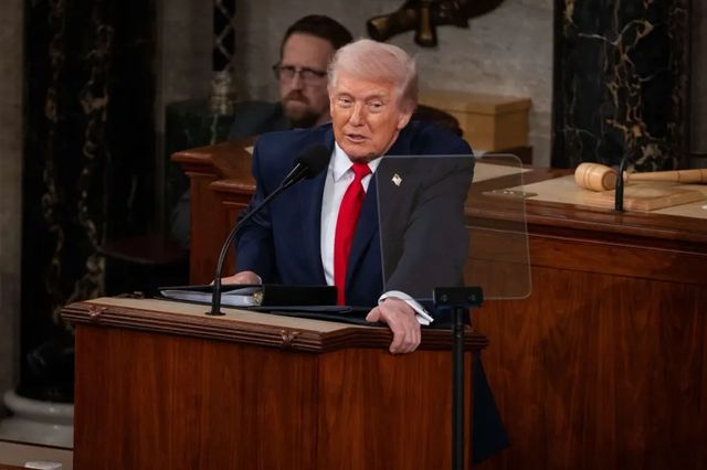 Discursul lui Donald Trump în Congres, marcat de afirmații false și cifre exagerate, demontat pas cu pas