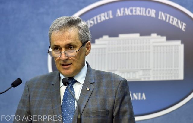 Tânără înmatriculată în Academia de Poliție la ordinul lui Vela, după ce ministrul a sesizat erori în corectarea lucrării de admitere
