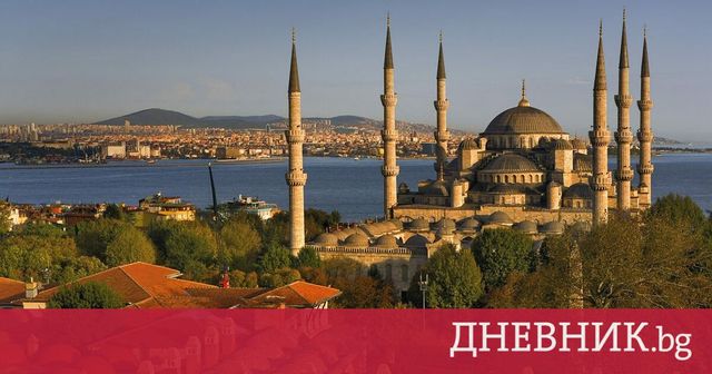 Самолет на Turkish Airlines кацна аварийно заради сигнал за бомбена заплаха