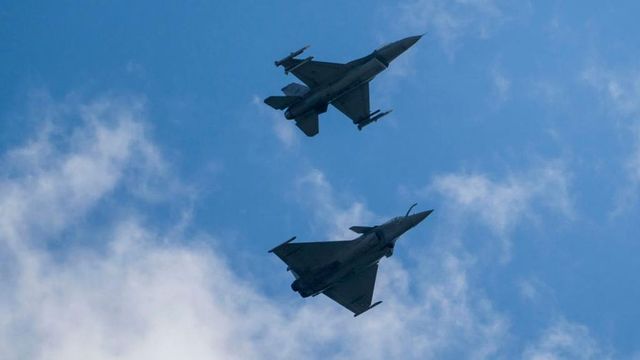 Grecia a ridicat avioane F-16 după ce o dronă turcească a pătruns până aproape de aeroportul din Alexandroupolis