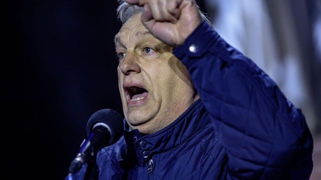 Török Gábor szerint kibillenés van a kormányoldalon, ez a szituáció nem segít a Fidesznek