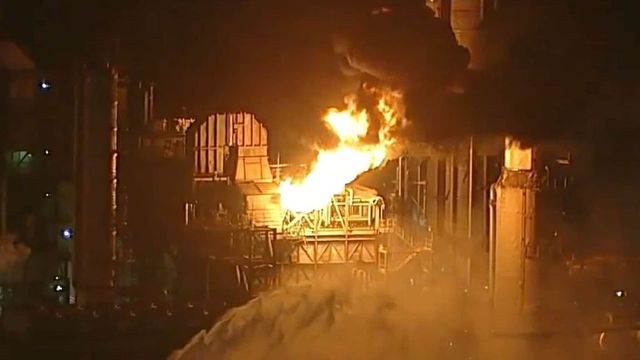 Massive fire at Chevron refinery near Los Angeles, videos surface