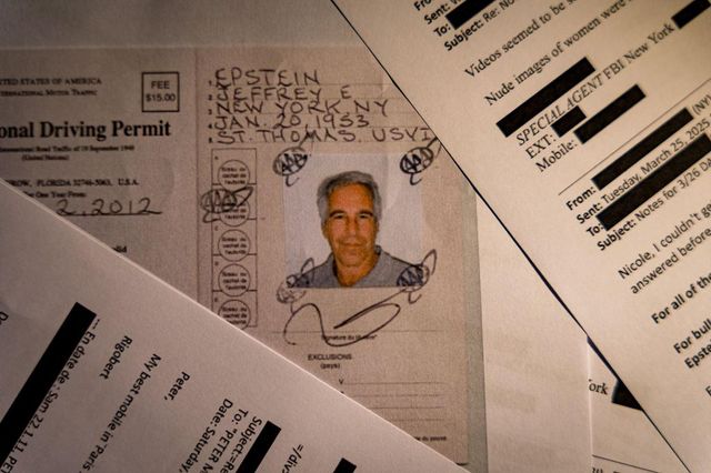 Siad, presunto reclutatore del pedofilo Epstein, trovato morto a Parigi