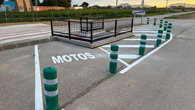 Cuatro de cada diez peatones cruza la calle con el semáforo en rojo o fuera de los pasos de cebra