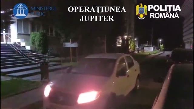 Percheziții în Gorj la persoane care ar fi preluat și republicat știri fără drept