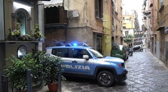 Spari contro due giovani nella notte a Napoli, uno è in pericolo di vita