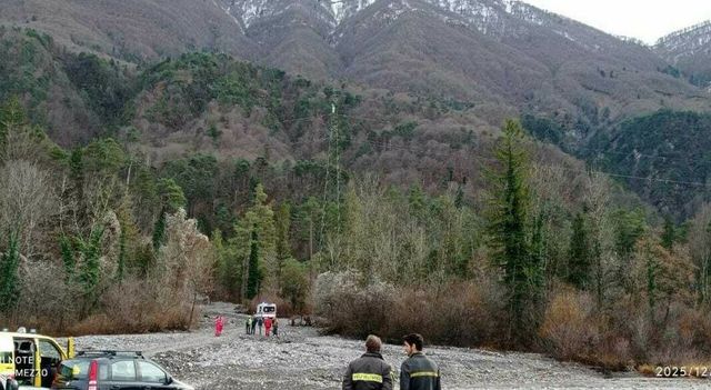 Escursionisti precipitano per 30 metri, due morti in Friuli