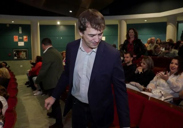 El PP denuncia en Bruselas la contratación del David Sánchez por presunto trato de favor