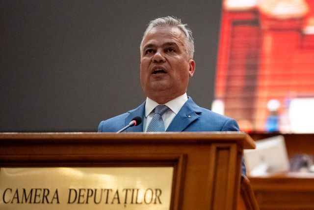 Doar 189 voturi. Guvernul Veștea nu a fost învestit de Parlament. Numai 15 liberali au votat „pentru”