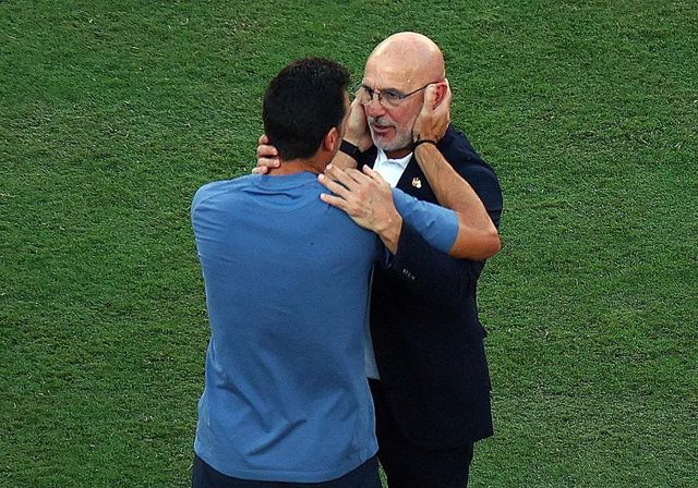 De la Fuente, roto de emoción: «Estos jugadores un ejemplo para la juventud y para España»