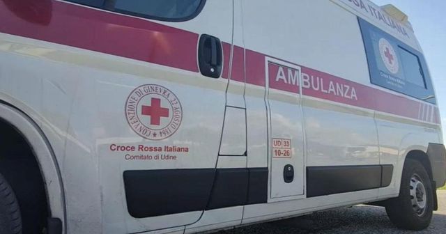 Uomo aggredito con un cacciavite in strada a Udine