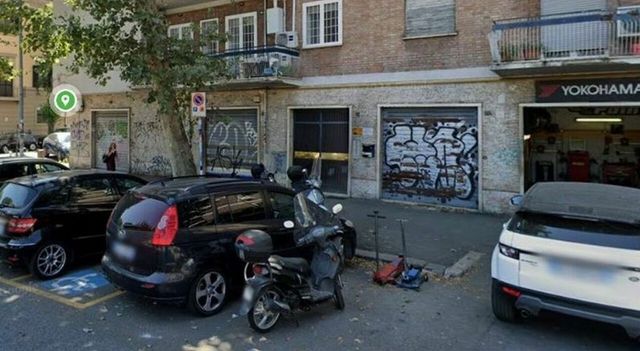 Tre ragazzi accoltellati su via Ostiense a Roma, sono gravi