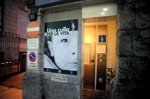 Neonato lasciato nella Culla per la Vita al Policlinico di Milano