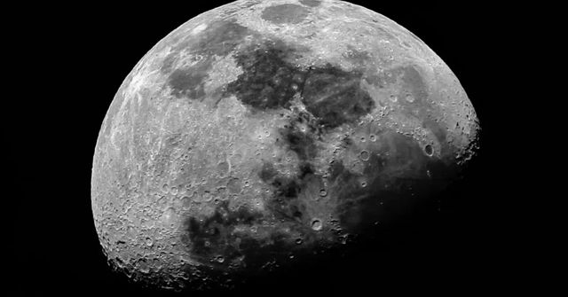 Rusko plánuje postavit na Měsíci jadernou elektrárnu do roku 2036