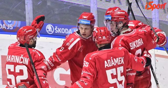 ONLINE: Sparta měří síly s Hradcem, souboj o druhé místo mezi Plzní a Třincem